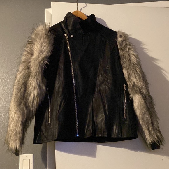 NWT: GOLDIE Black & Grey Faux Fur/Leather Sleeve Jacket - Picture 4 of 11